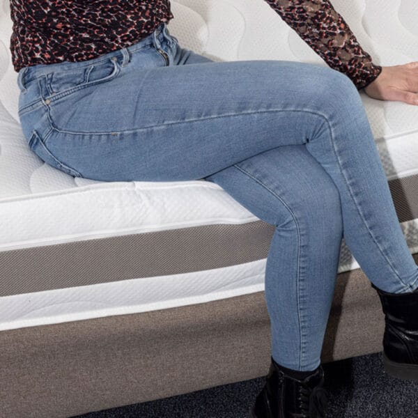 zitten op matras of topper