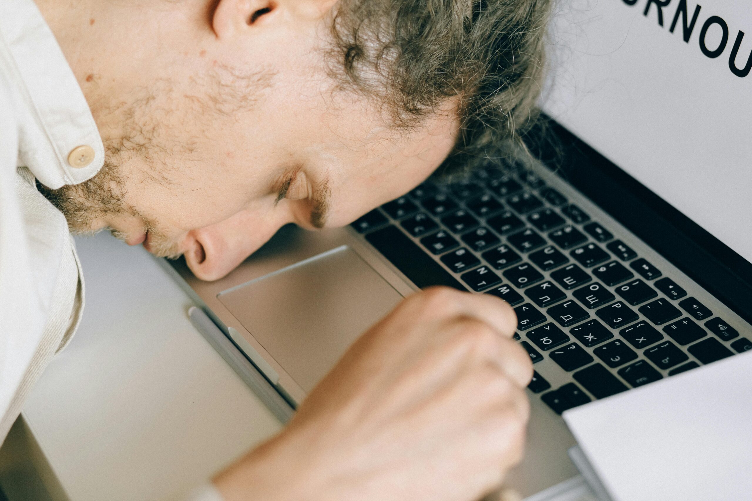 Tot wanneer middagslaapje: wat is normaal per leeftijd?